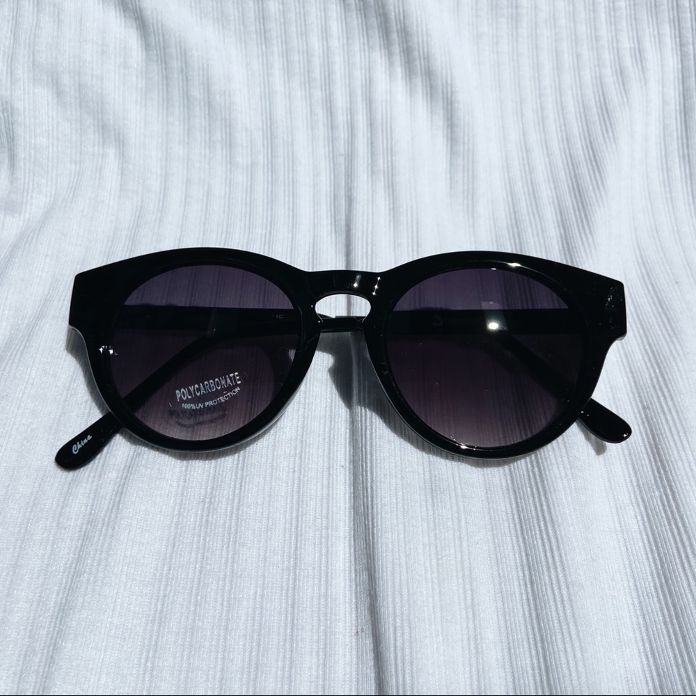 NWT • Black Influencer Sunglasses